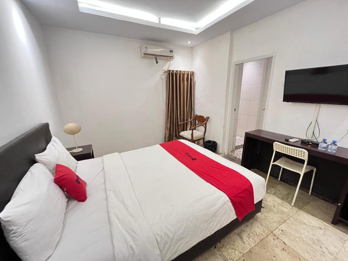 Reddoorz Near Kantor Walikota Manado Exteriör bild