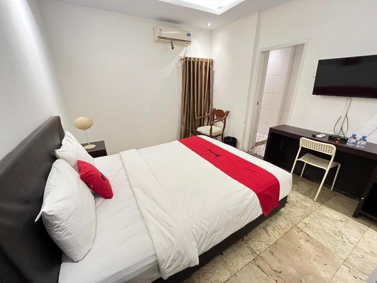 Reddoorz Near Kantor Walikota Manado Exteriör bild